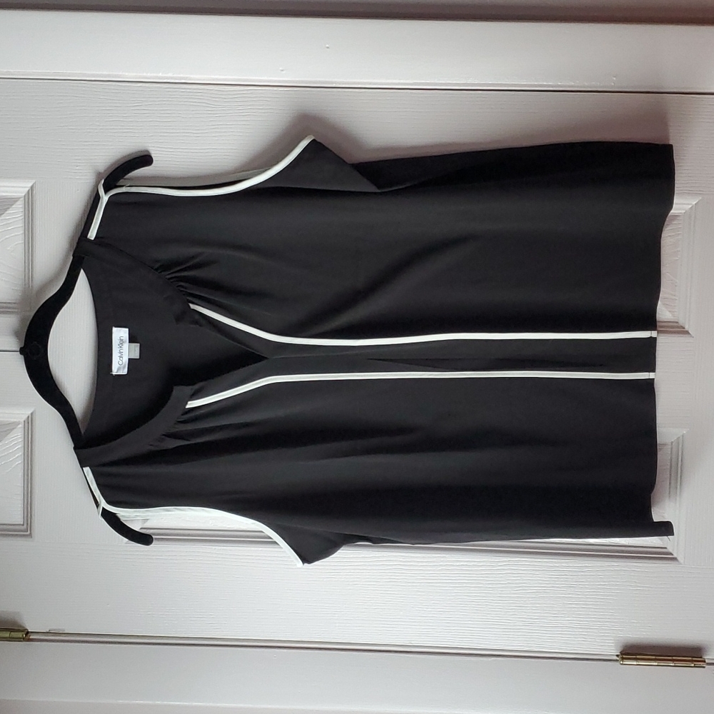 Size L Calvin Klein Sleeveless Blouse